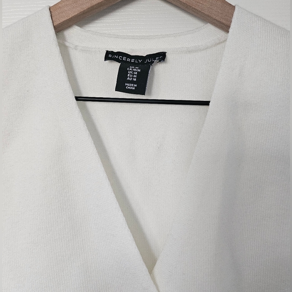 🤍 Sincerely Jules Cream Knit Vest - Clean Girl Minimalist Essential | Size M - Picture 8 of 11